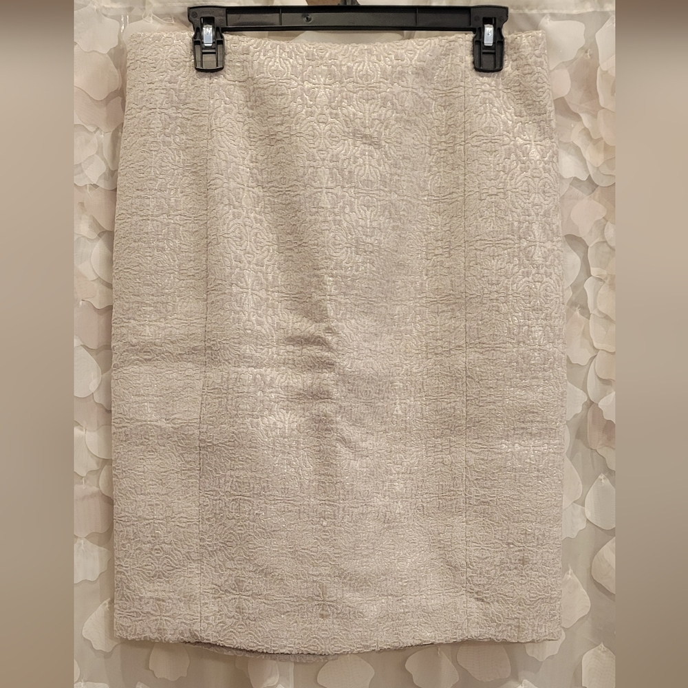 Ann Taylor Elegant Cream & Gold Brocade Size 8 Pencil Skirt